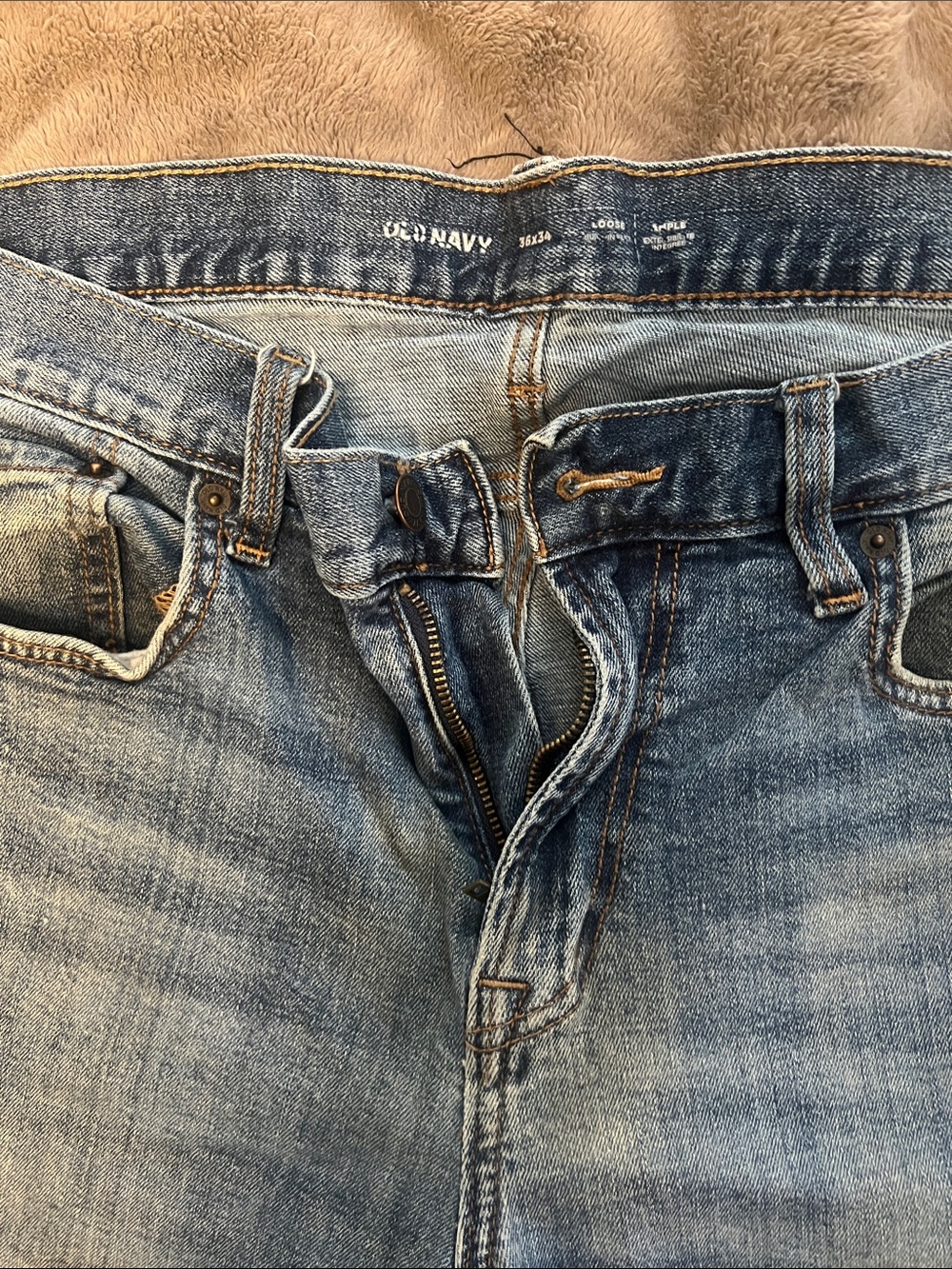 Old Navy Men’s Light Blue Relaxed Denim Jeans